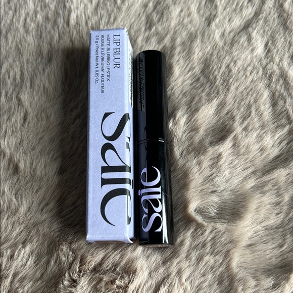 Saie Other - Black and Pink Lipstick